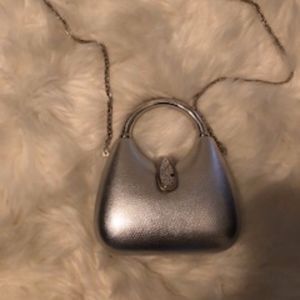 Consignment sale